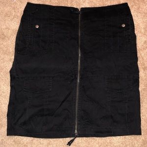 Zip down or off Black Skirt